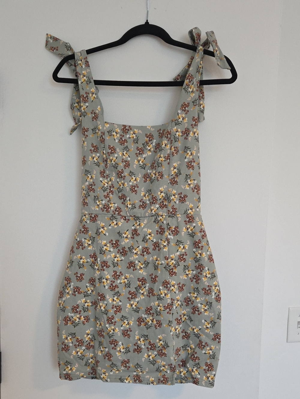 Trixxi Sage Green Floral Tie-Shoulder Mini Dress